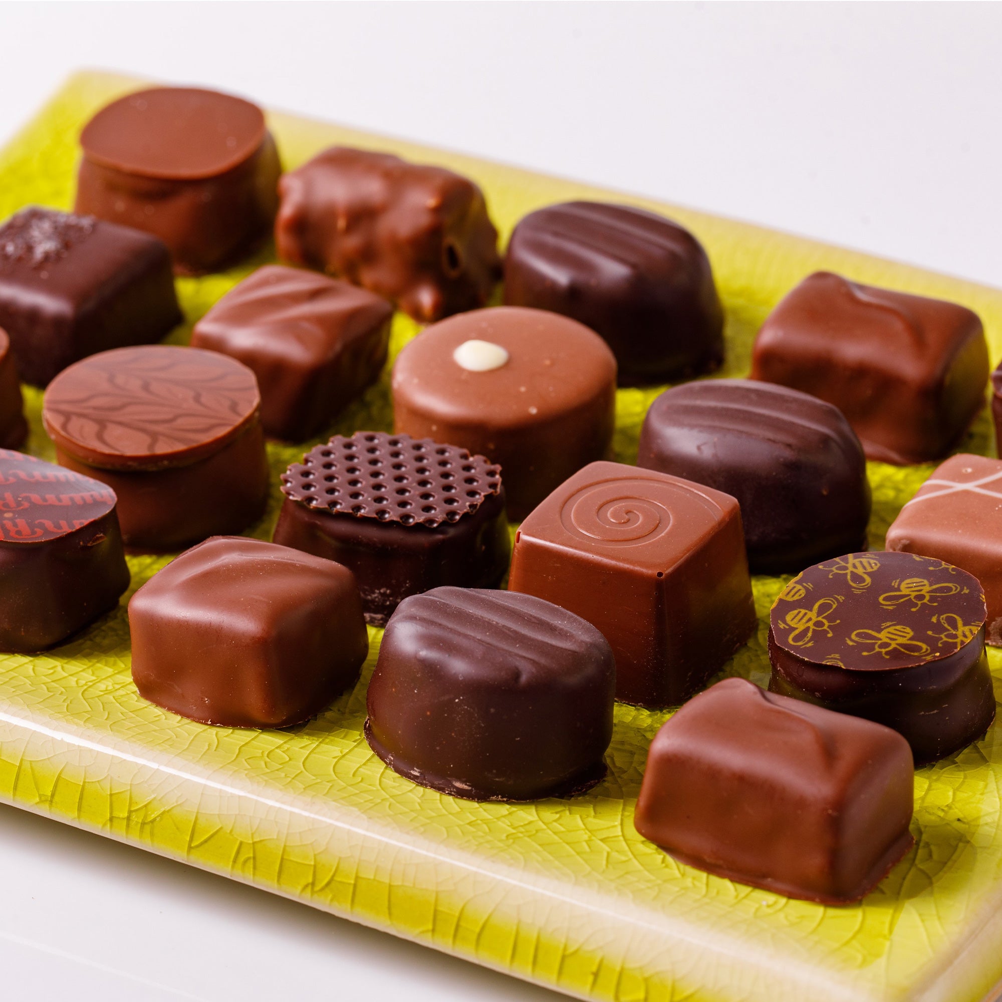 Ballotin 14 Chocolates Assortment Spring Giftwrap