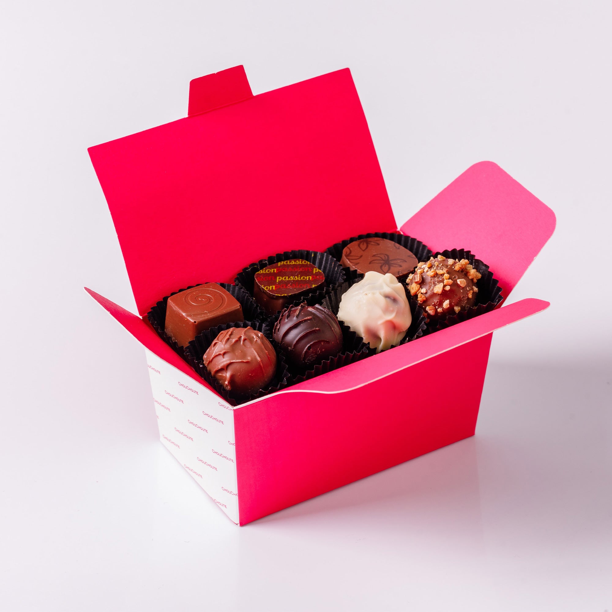 Ballotin 14 Chocolates Assortment Love Heart Giftwrap