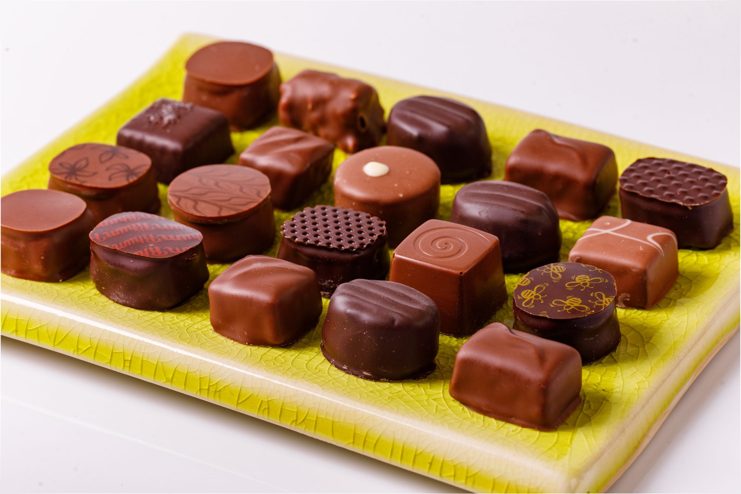 Prestige 25 Chocolates Assortment With Love Sleeve